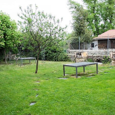 Apartamentos Rurales Alvado Tamajon Exteriör bild